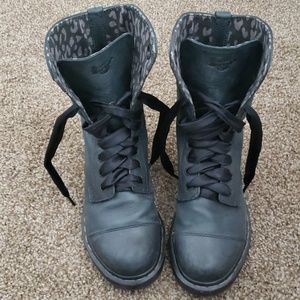 Women Doc Marten Shoes